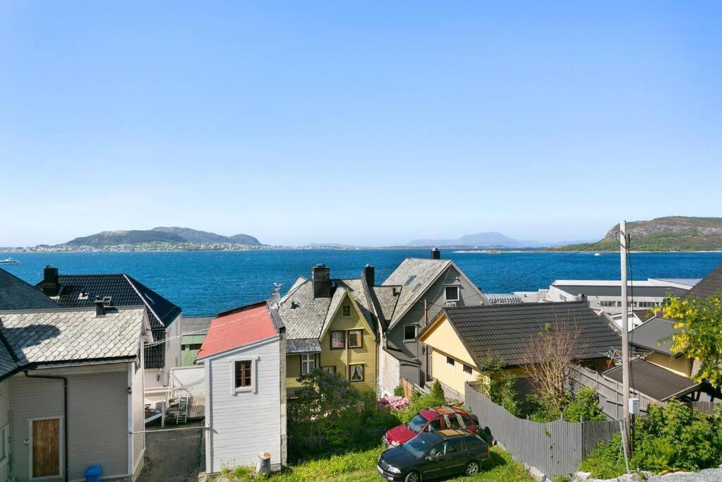 Koselig Sentrum Leilighet. Apartment Alesund Bagian luar foto